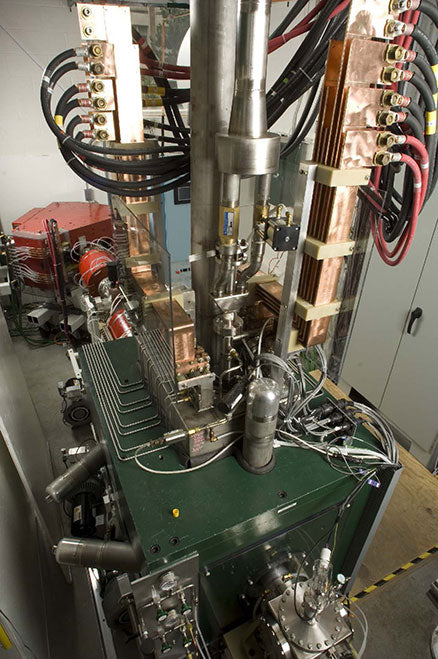 Vertical magneto-static/RF deflector